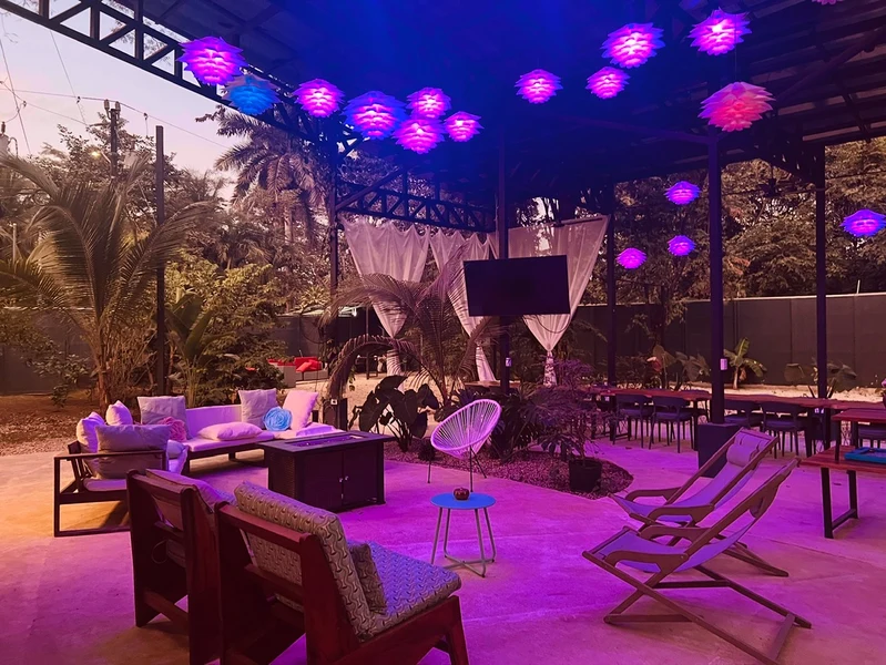 Potrero retreat wedding venue with poolside event space - 120 guest capacity - sleeps 31 - all-in-one venue + accommodations