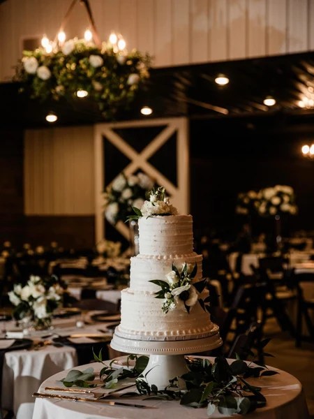 Rose's Bouquets: A Weddings-Only Florist - Portfolio 4