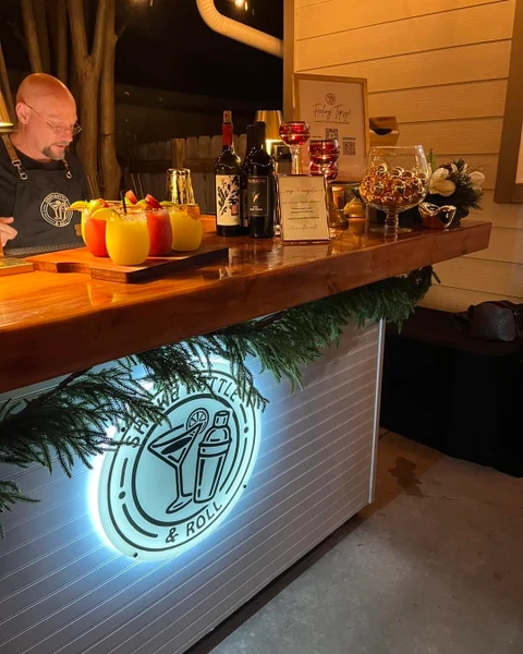 Shake Rattle & Roll Mobile Bar - Portfolio Photo 2