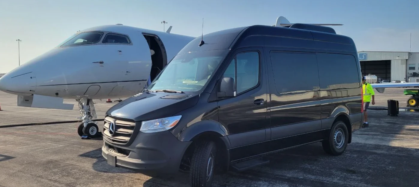 Easy Keys Limo & Group Transportation 1
